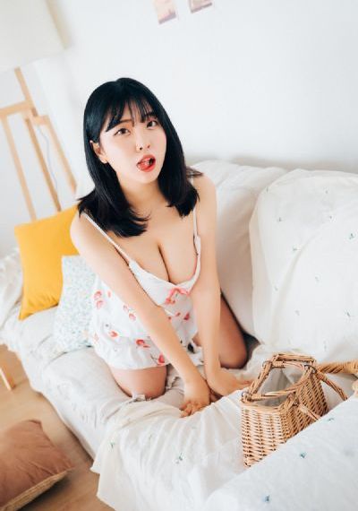 花吃了那女孩
